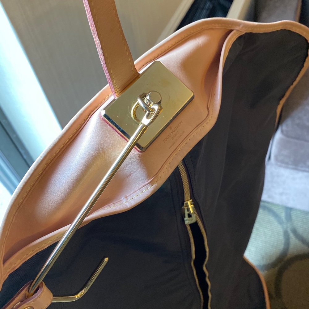 Louis Vuitton Monogram Garment Bag - Picture 5 of 7